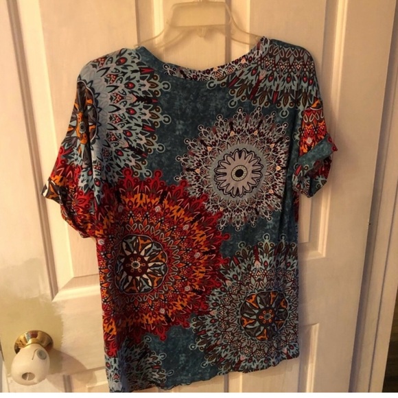 NWT- Misses boho medallion print blouse size Large- NEW - Picture 2 of 5